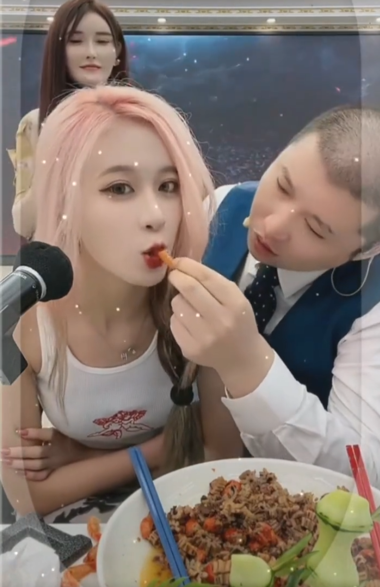 _快手老驴是谁_驴嫂直播间为什么封了