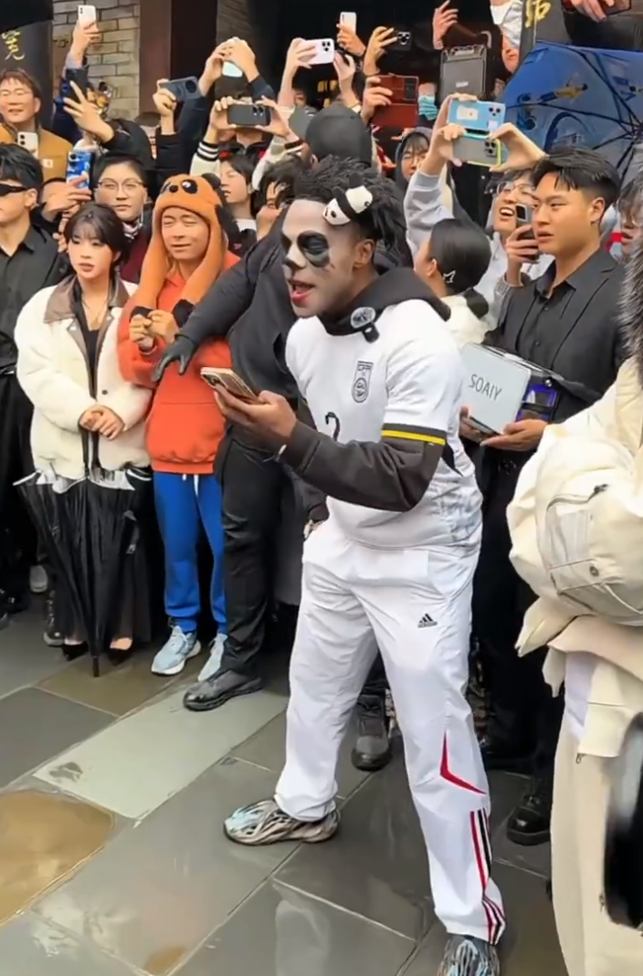 1.2亿粉丝“甲亢哥”成都直播人气炸裂，刘二狗不如方丈会拉拢人心__1.2亿粉丝“甲亢哥”成都直播人气炸裂，刘二狗不如方丈会拉拢人心