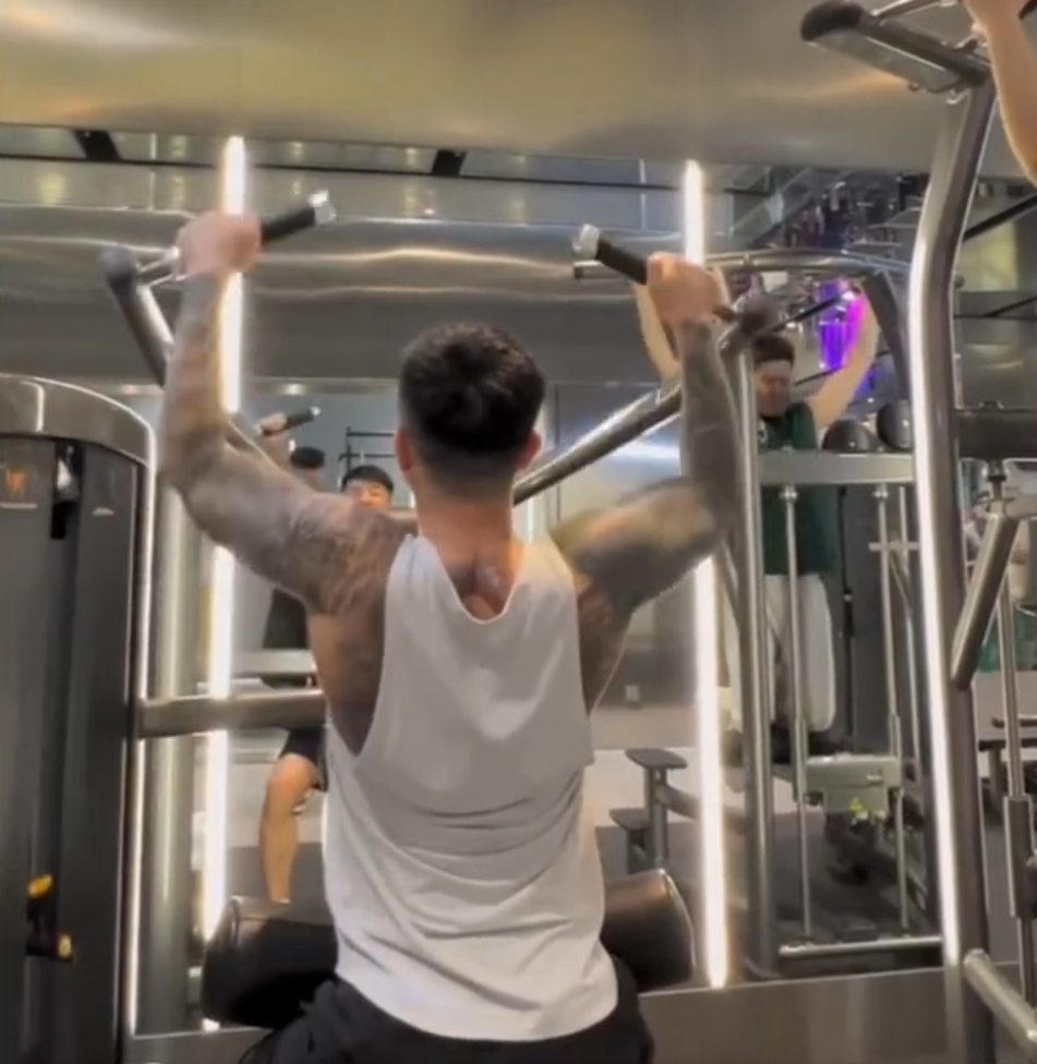 _天佑犀利点评仙洋：身边好人留不住，仙洋承诺绝不会割韭菜_天佑犀利点评仙洋：身边好人留不住，仙洋承诺绝不会割韭菜