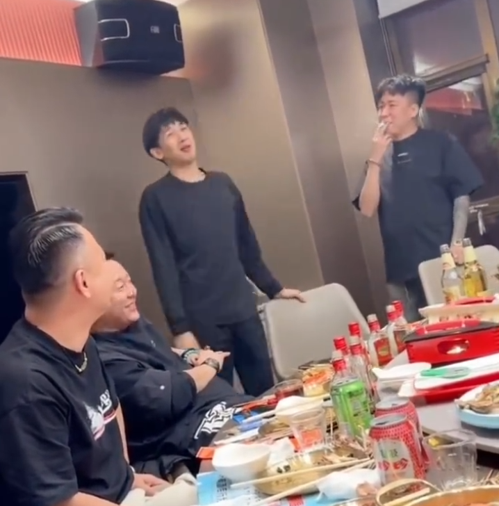 _天佑芮甜甜恋爱过吗_歌手芮甜甜个人信息