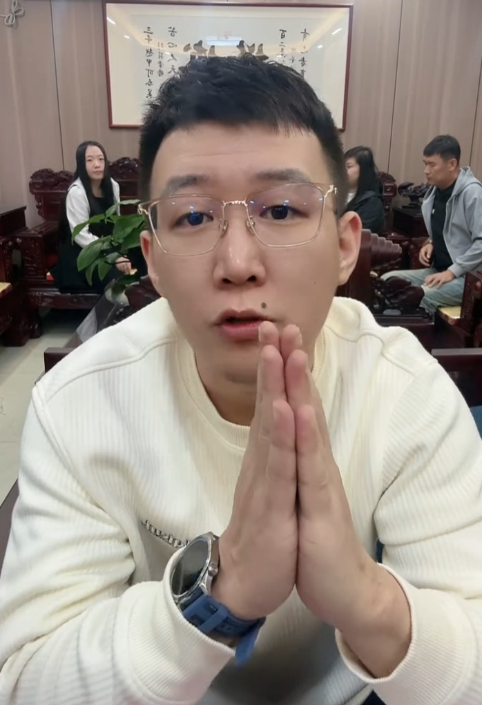 小白龙5点档户外接盘“祁天道流量”？寂寞分析方丈刘二狗事件_小白龙5点档户外接盘“祁天道流量”？寂寞分析方丈刘二狗事件_