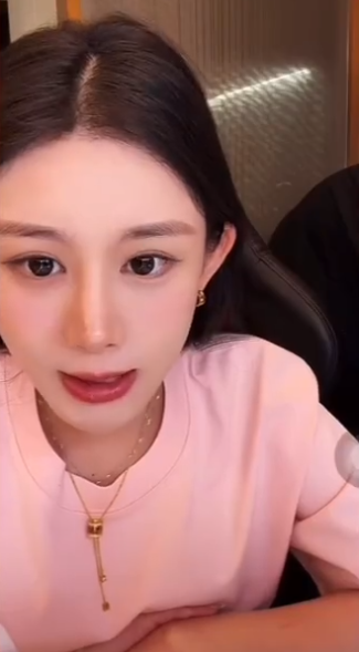 徐娇回应走秀痛哭遭批_为了新中国前进遭二狗是谁演的_