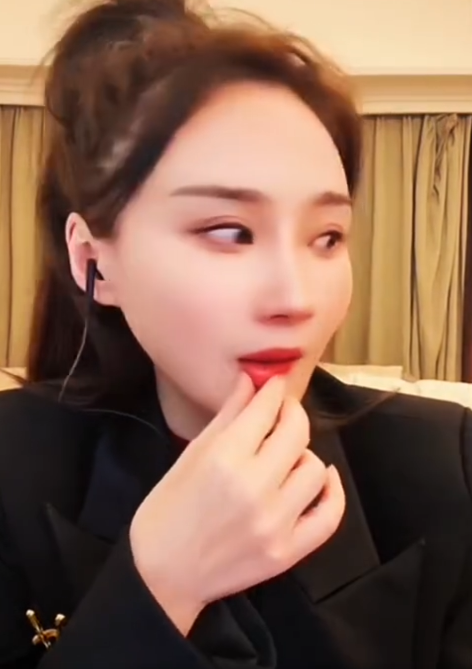 大爷打赏主播_20岁主播60岁大爷_