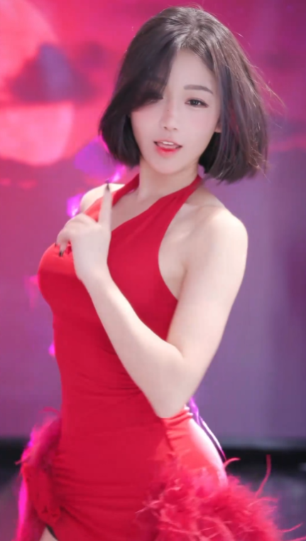 十年擦边为公益？小深深测试某音违规点！张二嫂怒撕陶大帅