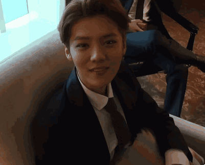 鹿晗为什么这么红_鹿晗高颜值分析_鹿晗百度贴吧