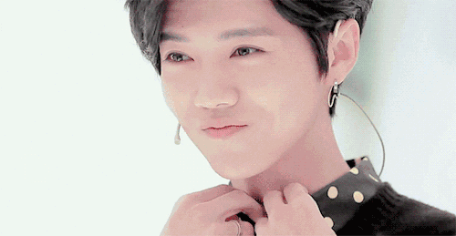 鹿晗百度贴吧_鹿晗为什么这么红_鹿晗高颜值分析