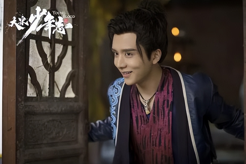 汪东城到底整没整容_中年男星整容后遗症_男星面部线条重塑手术