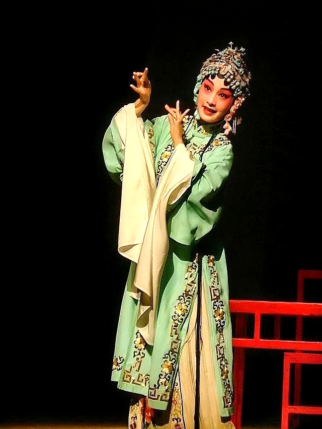 李沁的头像图片_李沁百搭演员演技细节_李沁CP感安全演技