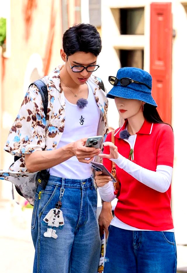 李沁的头像图片_李沁CP感安全演技_李沁百搭演员演技细节