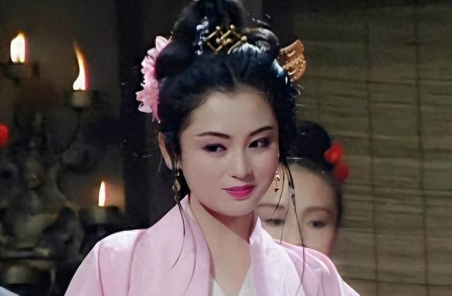 _貂蝉为吕布送行_吕布把貂蝉献给了谁