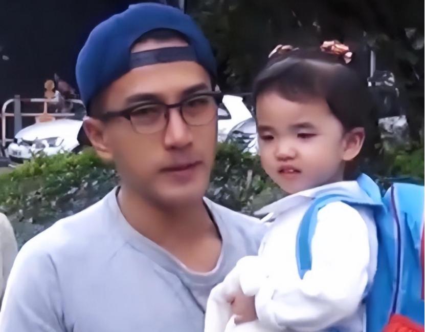 汪东城到底整没整容_娱乐圈女明星整容前后对比_明星孩子长相分析