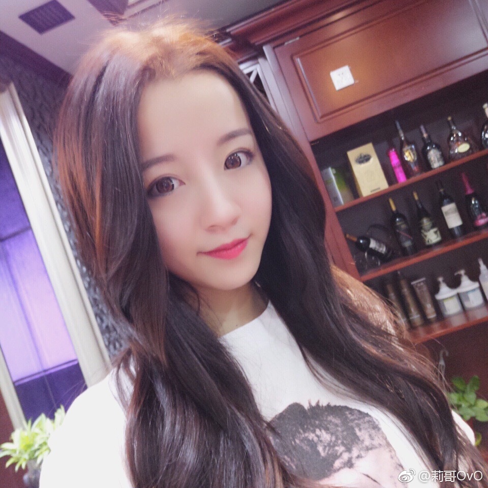 抖音短视频达人莉哥o3o私房照写真合集第3张