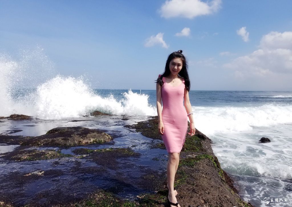 斗鱼直播当红人气主播欢欢女神生活写真照第9张