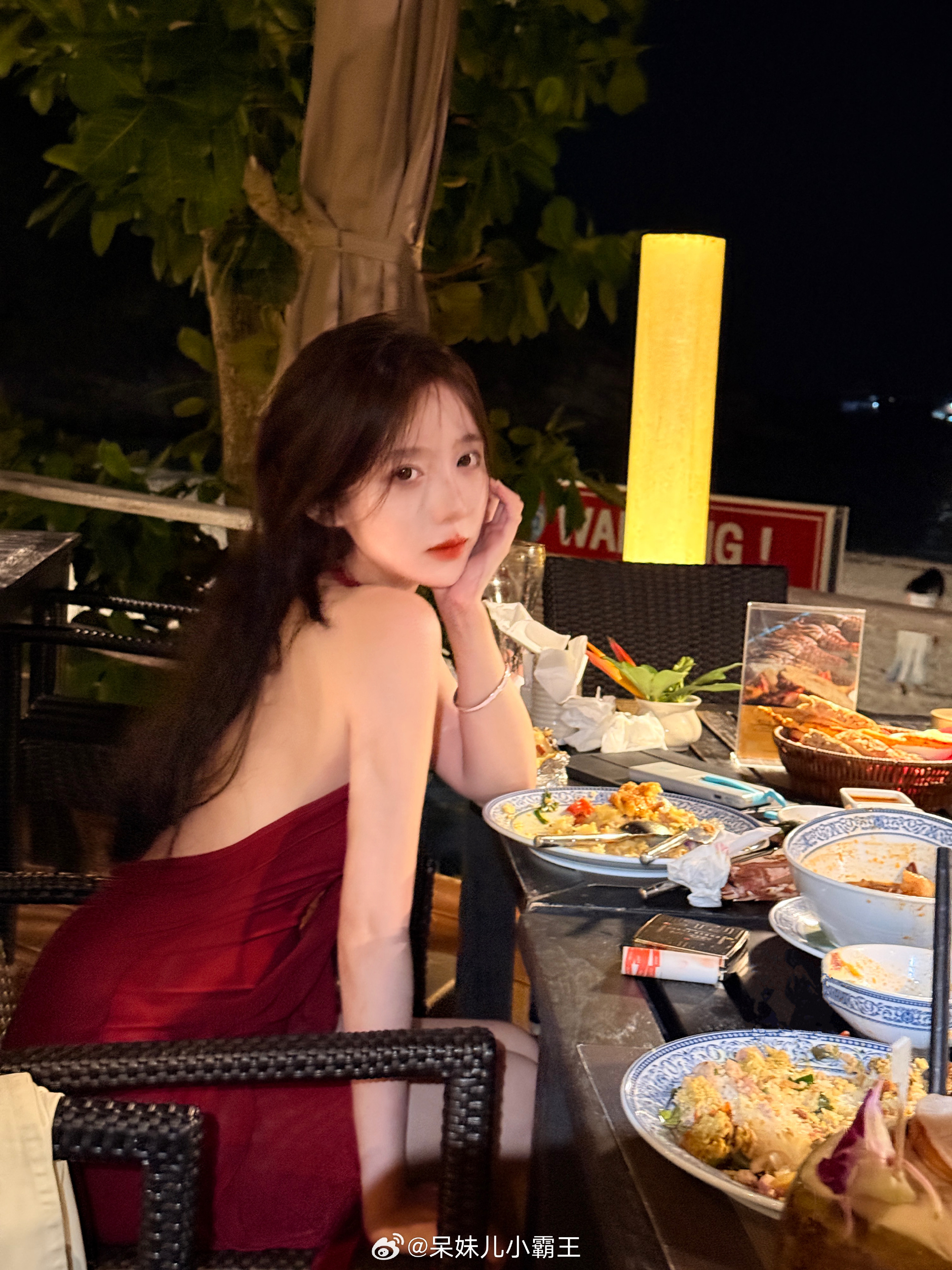 斗鱼主播呆妹儿小霸王泳装写真图集