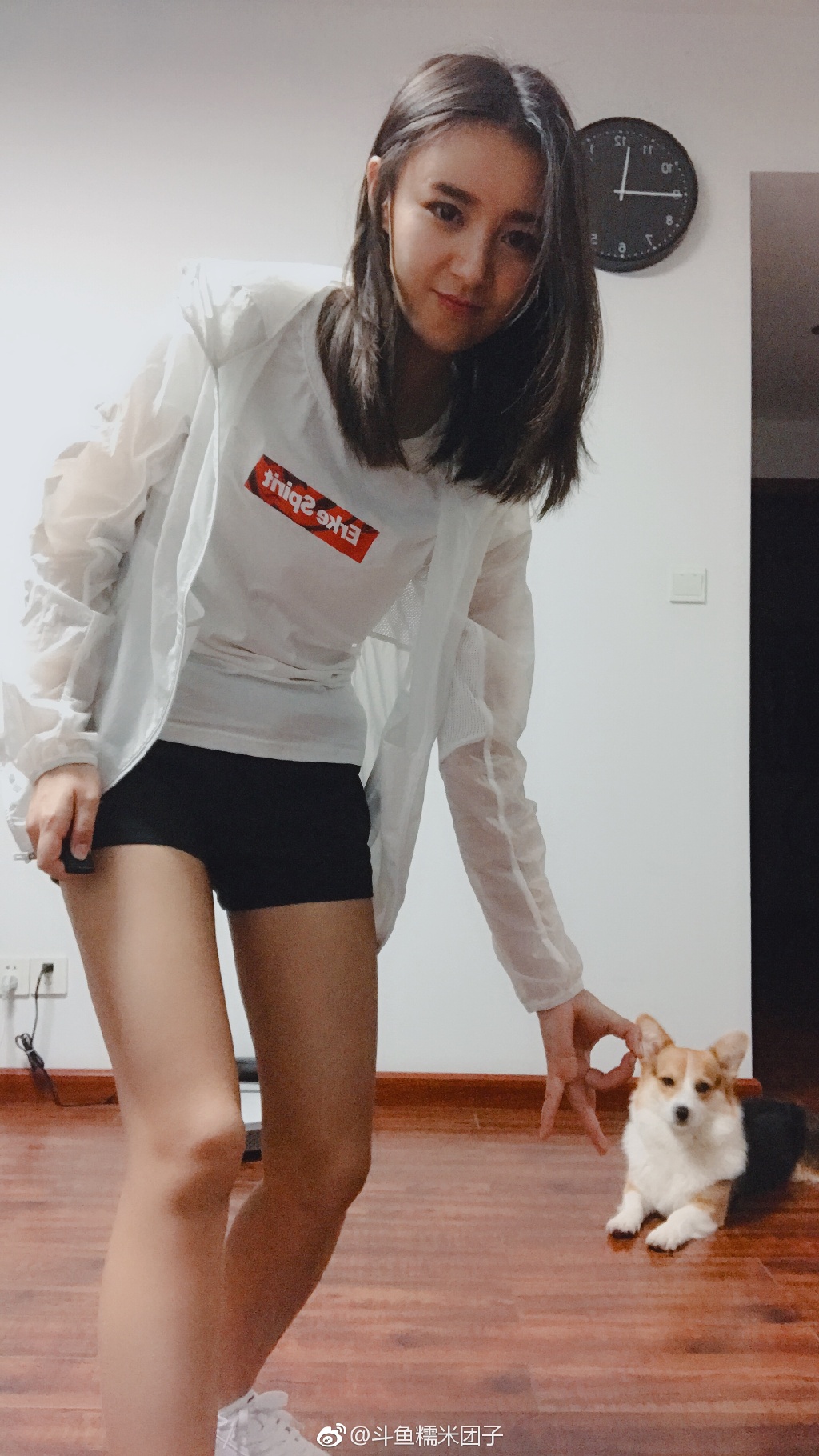 原斗鱼直播平台糯米团子Q生活照图集第3张