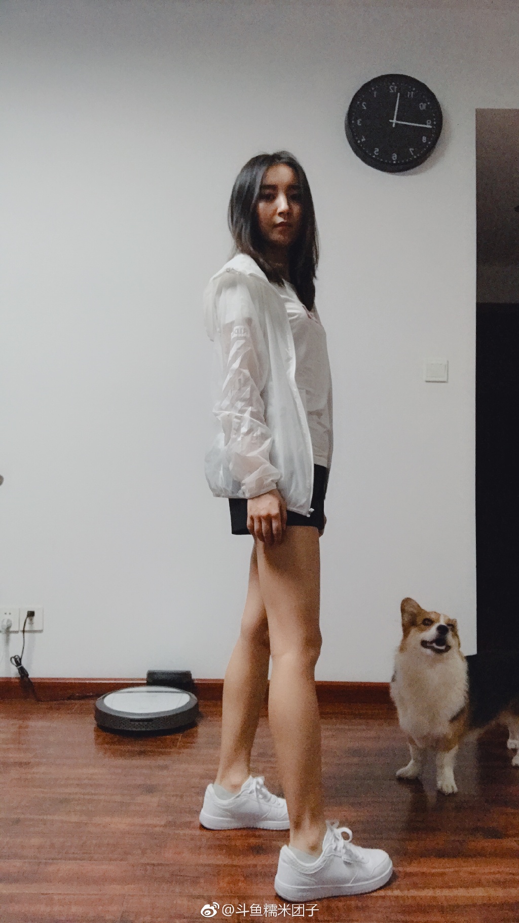 原斗鱼直播平台糯米团子Q生活照图集第4张