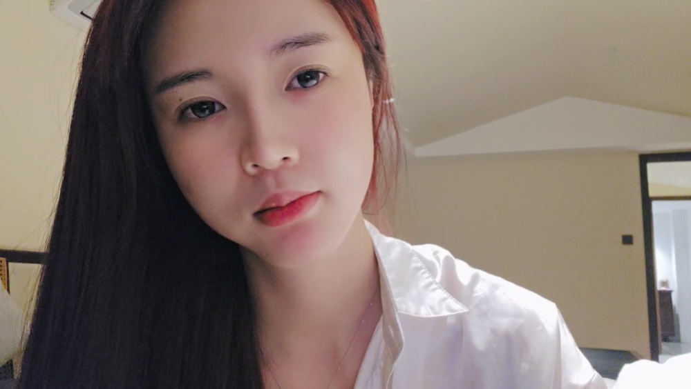 “直播间涨到2万人！钱小佳真心对我！会长连信息都不发！都不带我！罗玉姬子说道！”(图1)