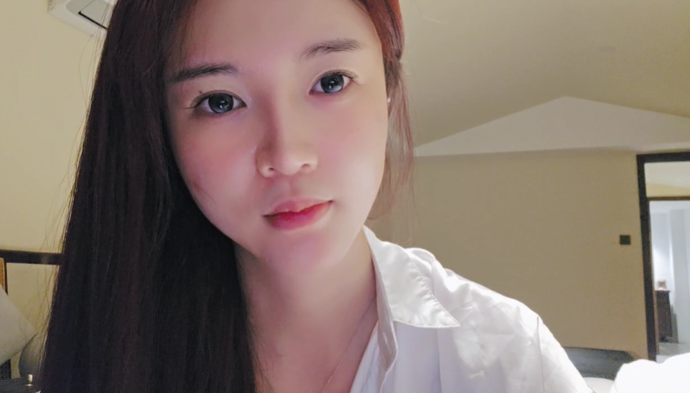 “直播间涨到2万人！钱小佳真心对我！会长连信息都不发！都不带我！罗玉姬子说道！”(图2)