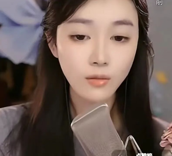 正义使者?童琪琪急眼专场开撕海对面!赵小磊放话没有怕过谁,和老利谁也管不着!(图1)