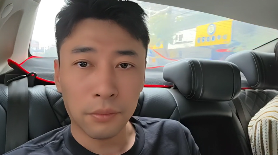 正恒出700万买钱小佳！条件得在抖音播！钱小佳透露换公会想法！主要公会没人！(图1)