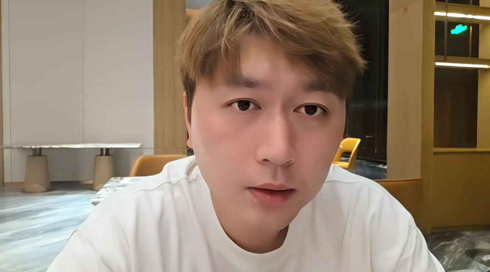 大智跟在边上像打手!小酷谈大智对比大眼!和乔妹离婚、初恋分手遗憾!(图2)