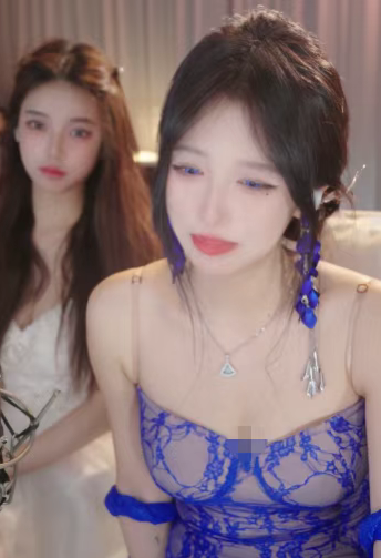 呆妹为打拼伤感搬家!不舍斗鱼老友!感叹斗鱼的朋友才是真朋友!某音只看流量!(图1)