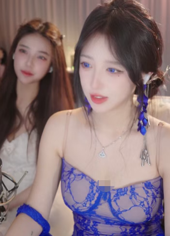 呆妹为打拼伤感搬家!不舍斗鱼老友!感叹斗鱼的朋友才是真朋友!某音只看流量!(图2)