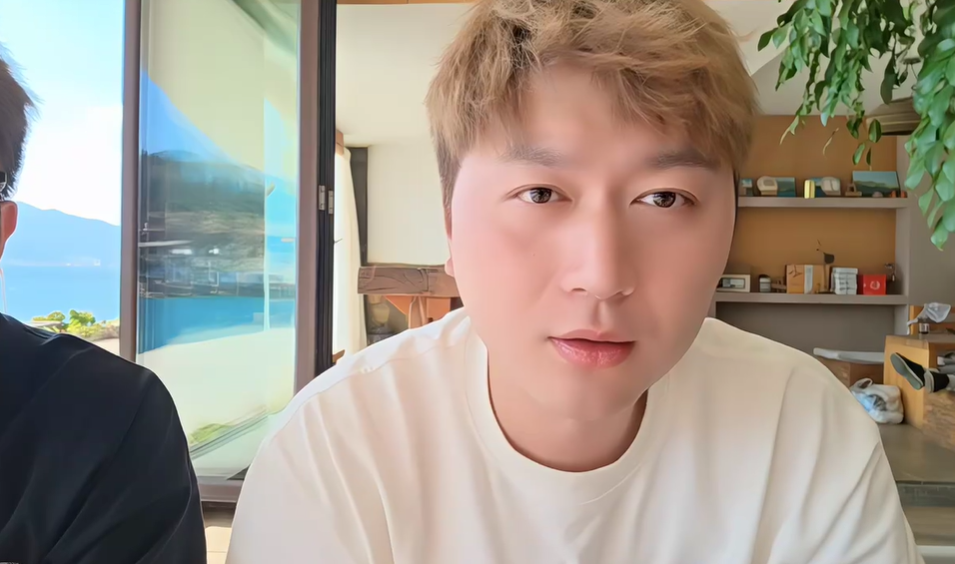 1995没有节目、没有好车、没有内容！小酷怒怼带节奏弹幕！别待在这了！(图2)