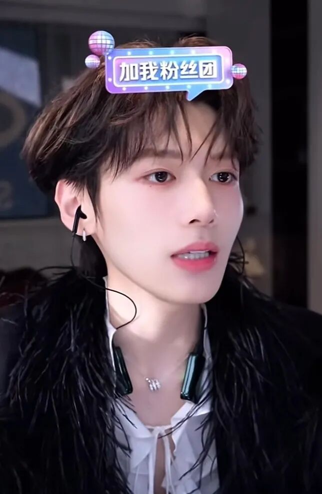 聊阿哲官司都不是朋友！一修回应阿哲停播，喊话2893！孙恩盛开打9点人气票被嘲，认怂何秋亊？(图2)