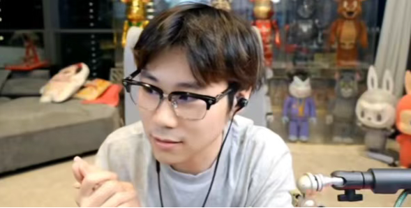 斗鱼衰退严重，大势所趋！前一哥怒爆头部男主播马上到期去某音！水友锐评：他去必凉！(图4)