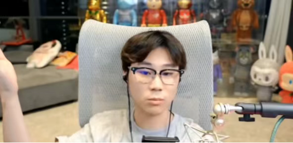 斗鱼衰退严重，大势所趋！前一哥怒爆头部男主播马上到期去某音！水友锐评：他去必凉！(图3)