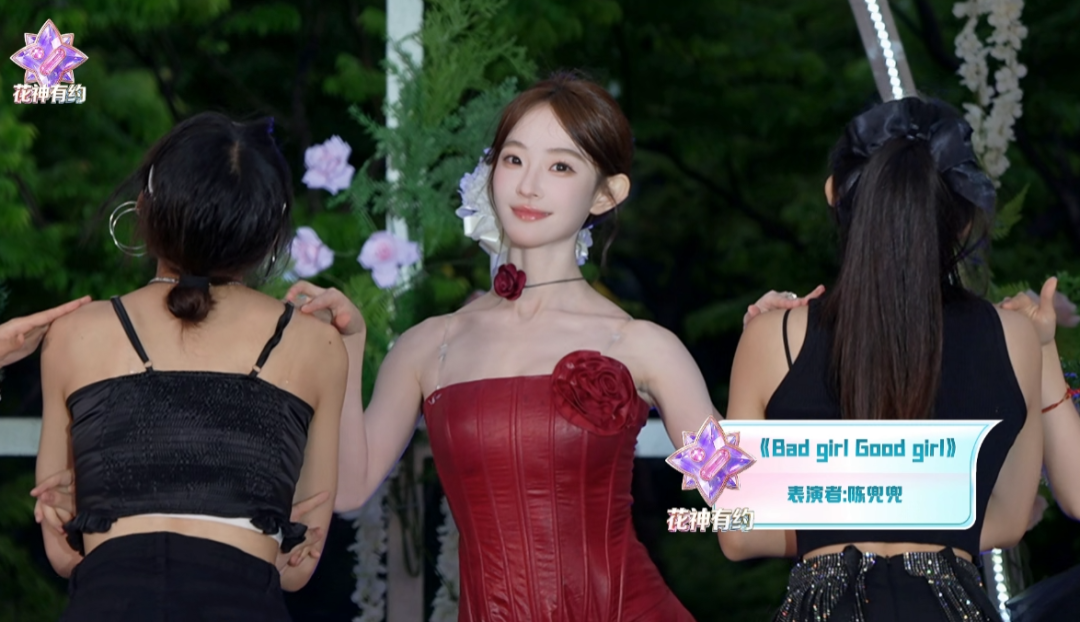 花海取代红毯，YY春季头条答谢会落幕，雨中“花神秀”惊艳全场(图6)