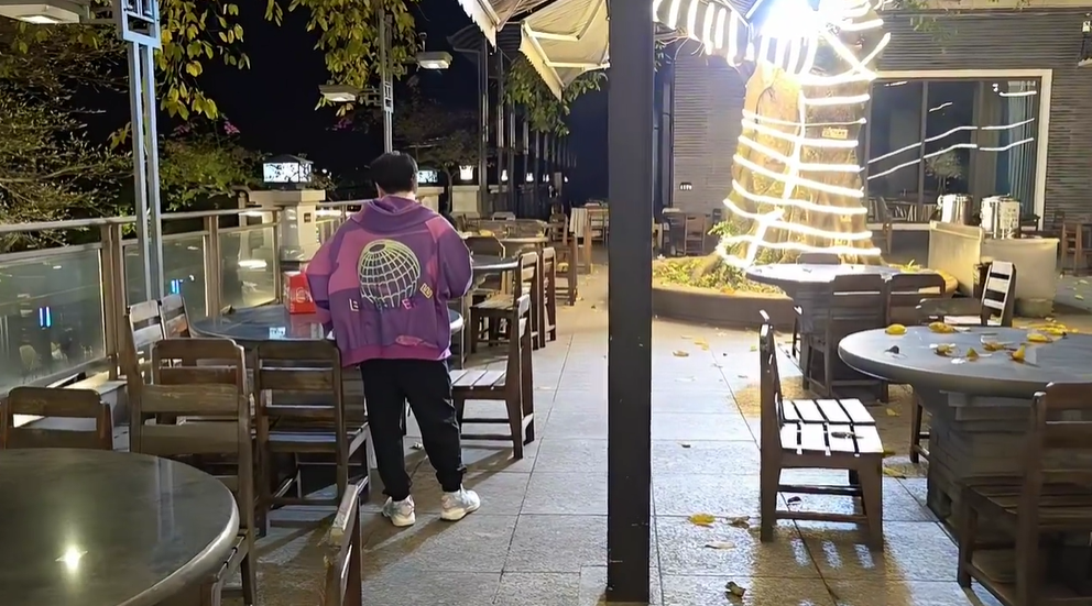 ZKL雅婷直播间被冲哭了！被杨小楠、阿布带节奏？张开朗嘲讽其小李子级别人物！(图3)