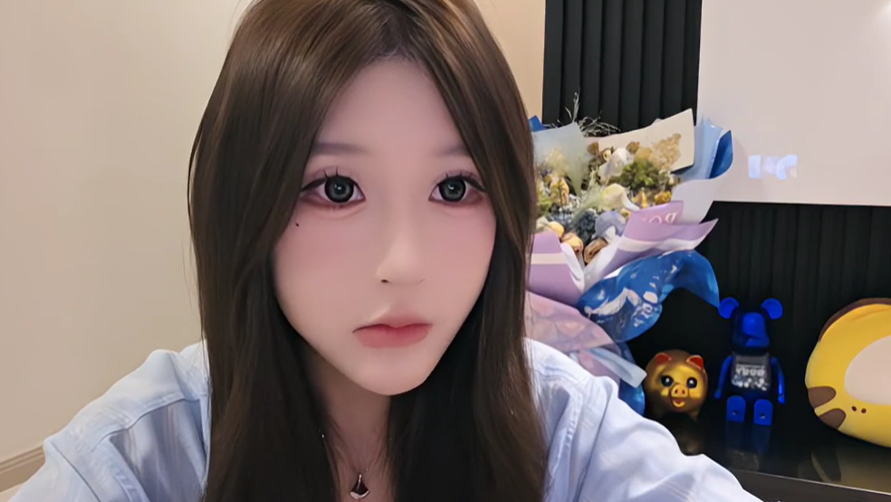 小龙女否认要断播！只是随缘播缩短时间！人生病了就是需要休息！需要调节！(图1)