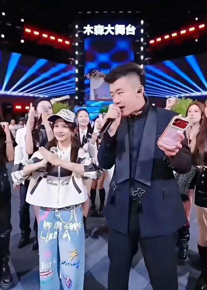 文儿参加木森大舞台！老李没有帮助过我，大衣怒斥460！田子晴回应抖音复播！(图3)