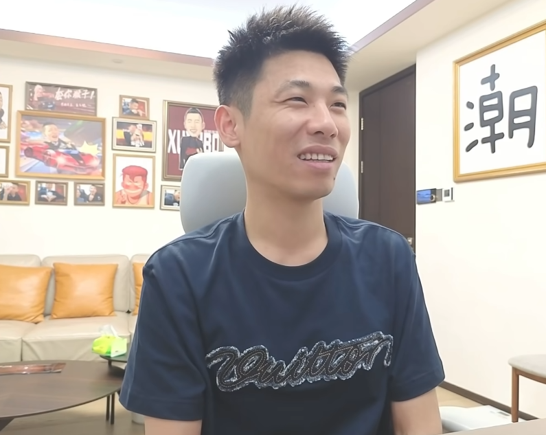 “全体起立”要回来了?卢本伟接受专访出镜,斗鱼三幻神再度聚首(图5)