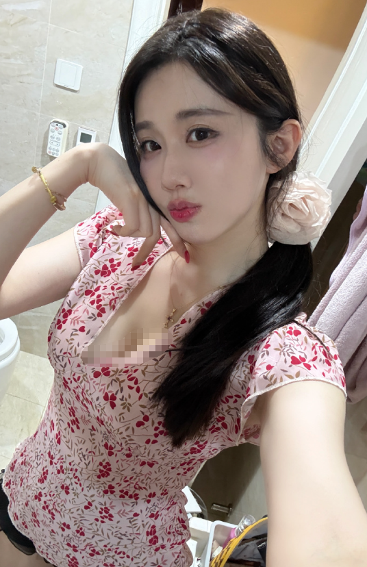 效仿兔娘尊重宠粉?可以亲亲抱抱,轩子巨2兔官宣见面会特殊福利(图1)