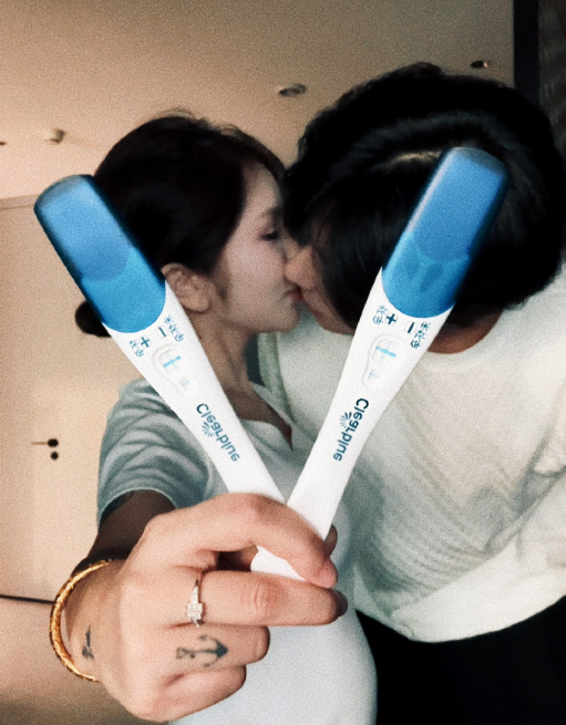 何婧婧自曝怀孕是意外,亲人去世婚礼延期,赵梓婷:麻辣烫卖出130万凭的是脑子(图2)