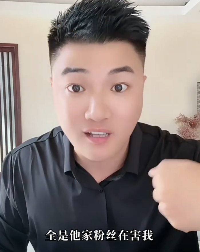 芮甜甜晒“少爷”练球照,新男友还是弟弟?主播“阿宇”放话举报“骡子”:这次必须打服(图5) 芮甜甜晒“少爷”练球照,新男友还是弟弟?主播“阿宇”放话举报“骡子”:这次必须打服(图5)