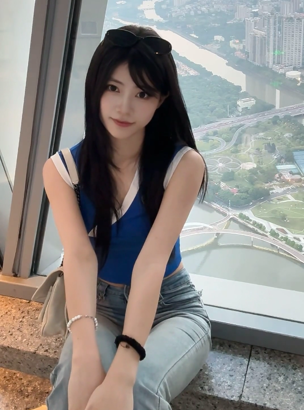女主播哭诉“赚不了的钱不赚”，吃过红利也付出代价，今不想伪装(图1)
